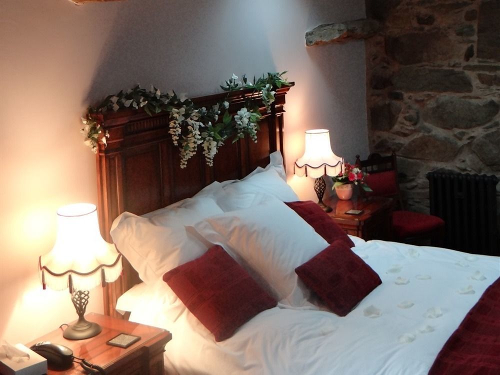 The Wayside And Whisky Barn Hotel Whitbeck Exterior foto