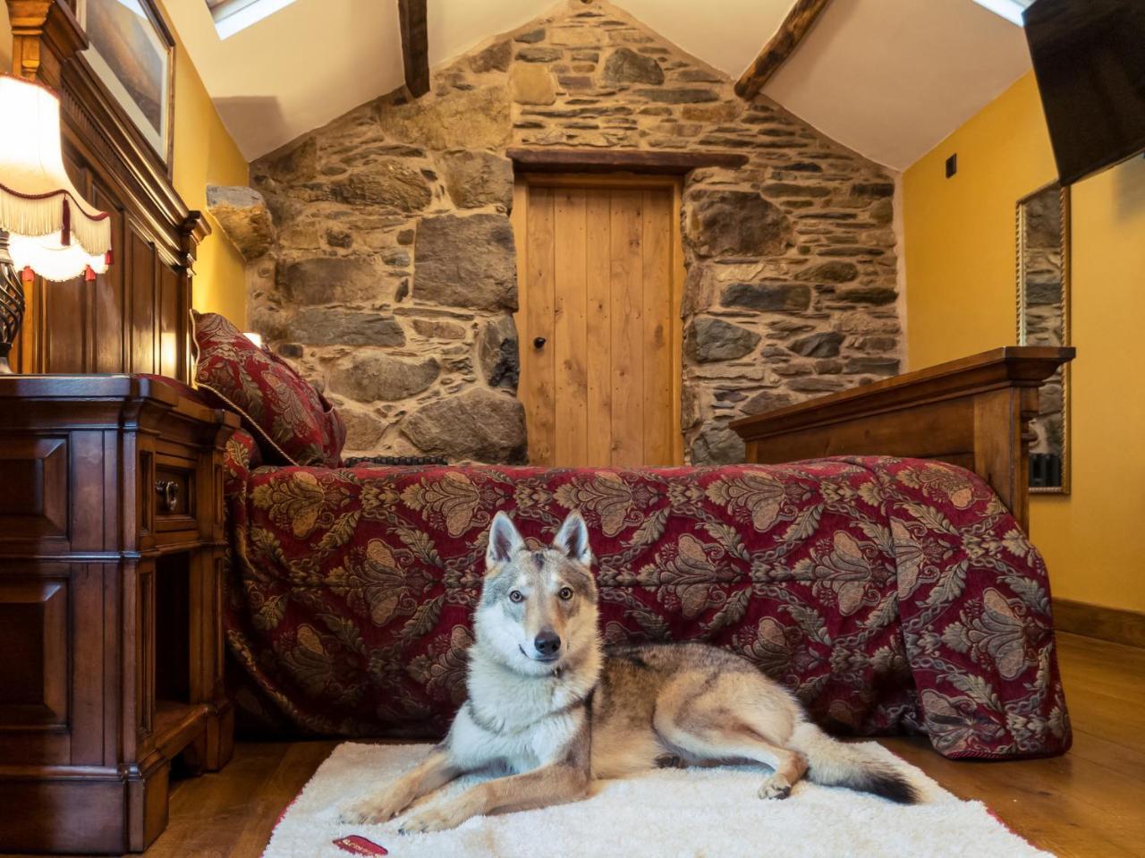 The Wayside And Whisky Barn Hotel Whitbeck Exterior foto